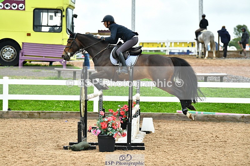 230730A-144943-10469 - Cls 35 1.05m Amateur Quali