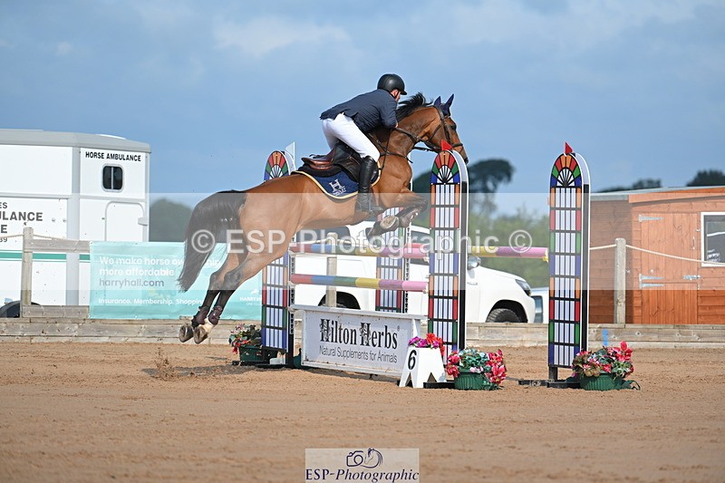 230721A-092115-04926 - Cls 2, 2 Star Small 1.30m