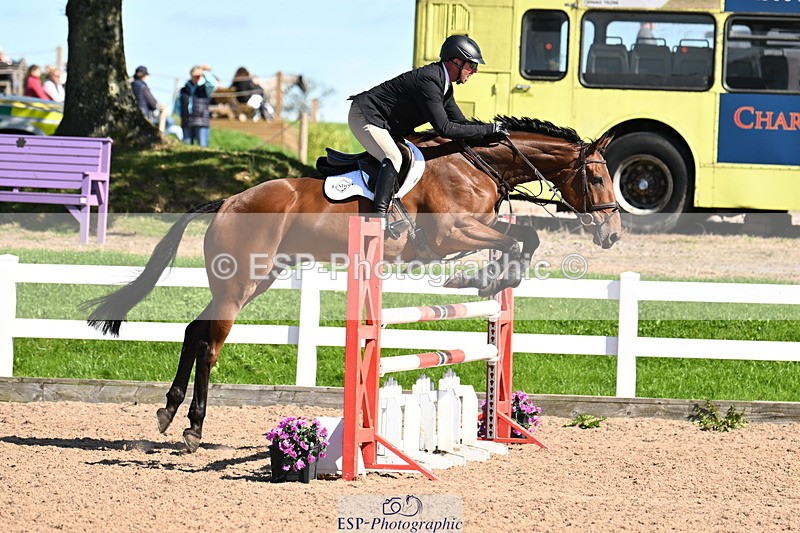 240914A-143736-07656 - Cls 24-S 1.05m Amateur Qualifier