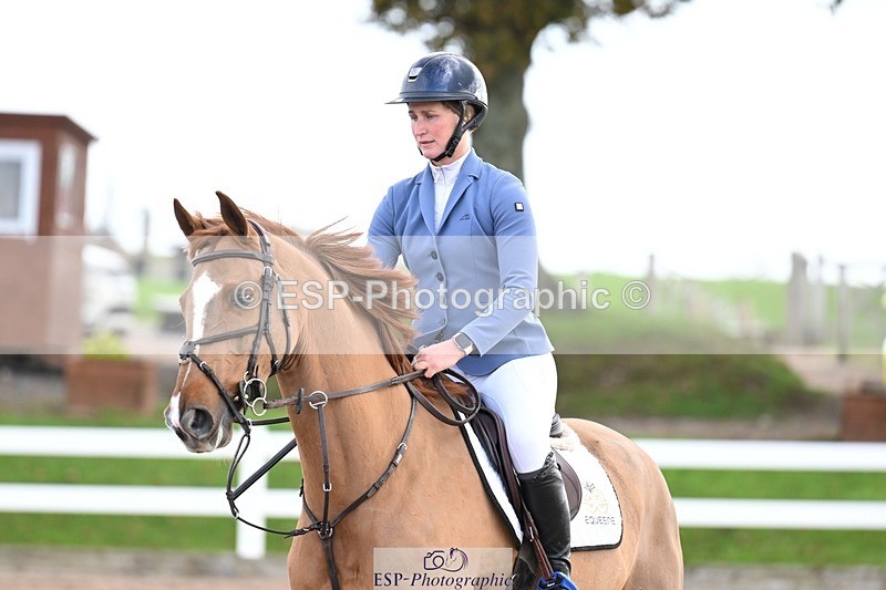 251022-125032-00436 - Cls 4 Snr Newcomers 1.10m