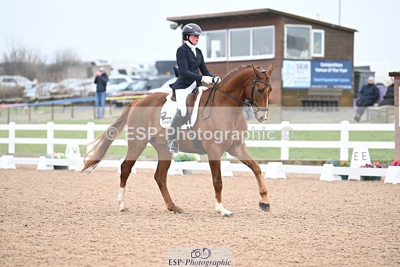 250216-135000-05790 - 257-Beth.Bainbridge-NEWTON.GLOVETROTTER