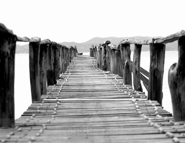 Jetty - Scattered Black and Whites