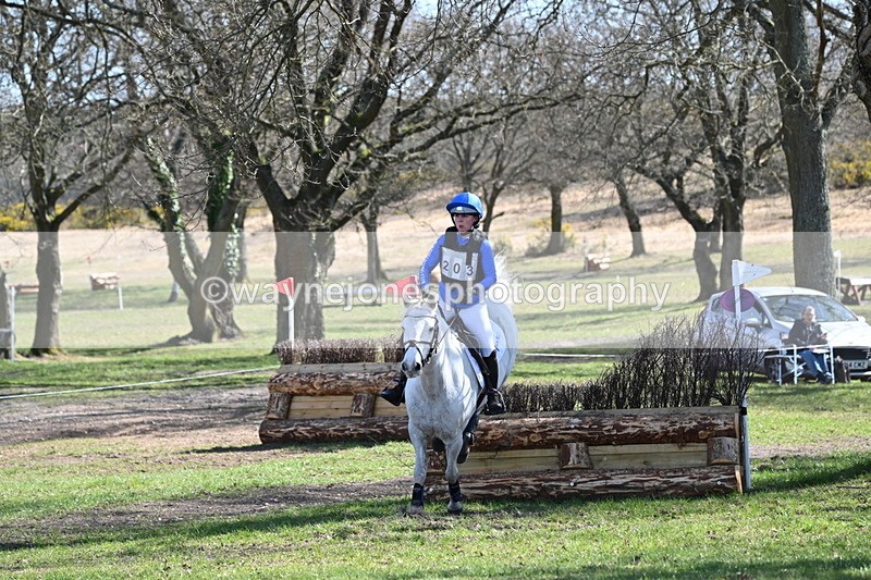 WJ6_2643 - Time 11:00 to 11:24