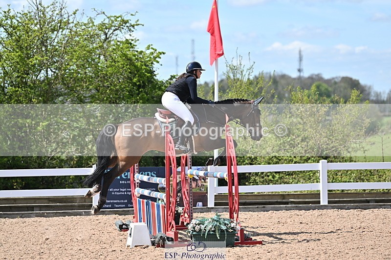 240418A-132910-03487 - Cls 13, 1 Star Bronze Tour 1.10m