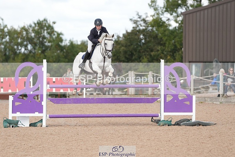 250921-122310-02905 - Cls 9 Pony Foxhunter and 1.10m