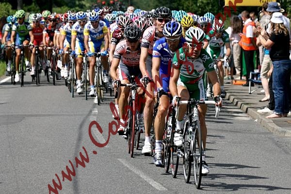 RT5B3786 - 'Le Tour' visits Kent