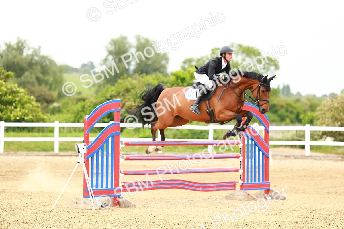 SBM_000939 - Class 5 - Senior Foxhunters - 1.20m