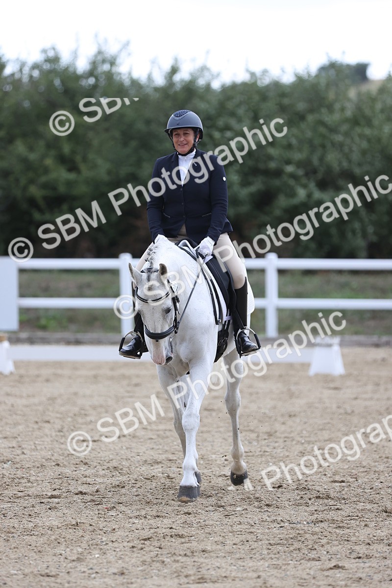 SBM_004209 - Class 9 - Novice 3 Champs