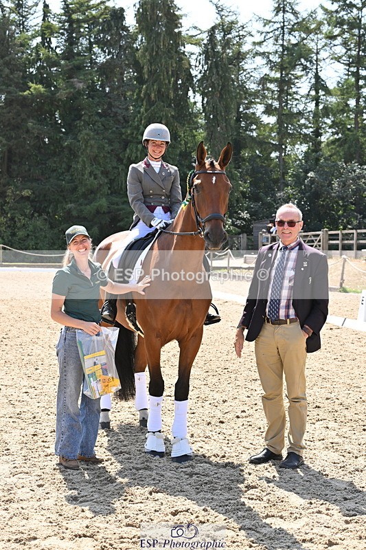 250810A-132548-06596 - Medium SILVER Presentations