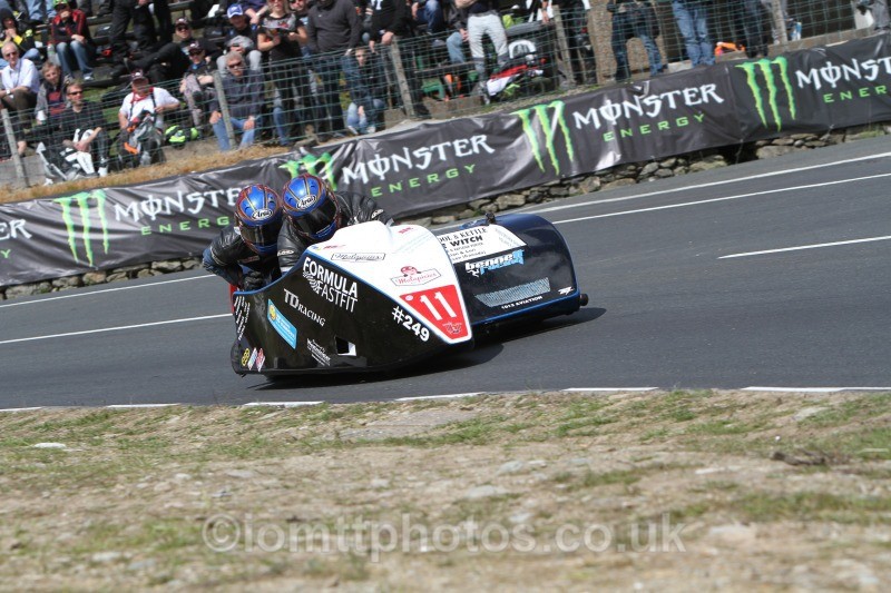Karl Bennett / Lee Cain Kawasaki / T D racing - Sure Sidecar Race 1