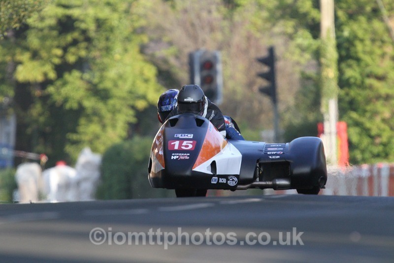 IMG_5476 - Thursday Practice - TT 2013 Side Car