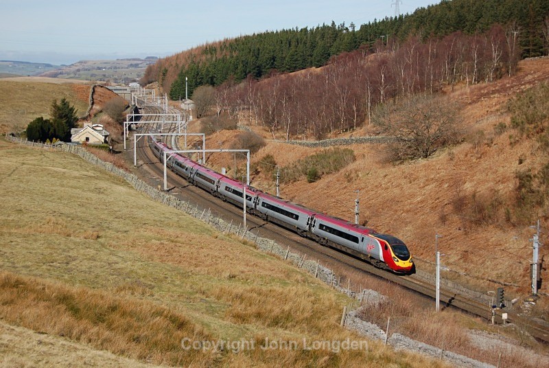 10.3.14 - 390044 1M11 Glasgow - Euston, Shap summit - West Coast Main Line (north to south)