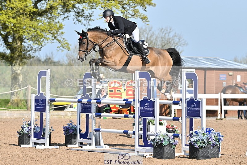 240509A-092836-00563 - Cls 8 Foxhunter