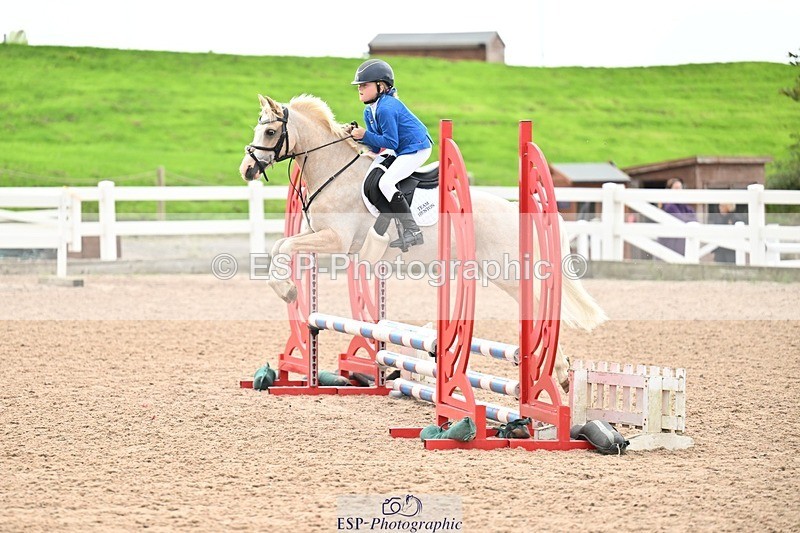 250920-100140-00084 - Cls 20+21 Club and Schools 60cm