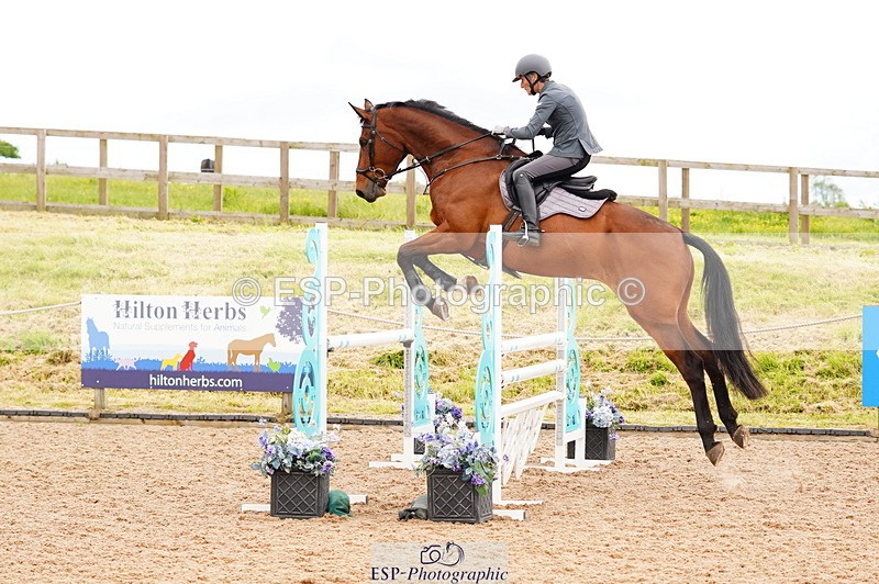 240526A-114344-07879 - Cls 26 Chard Equ 1.05m and 1.10m Grand Prix