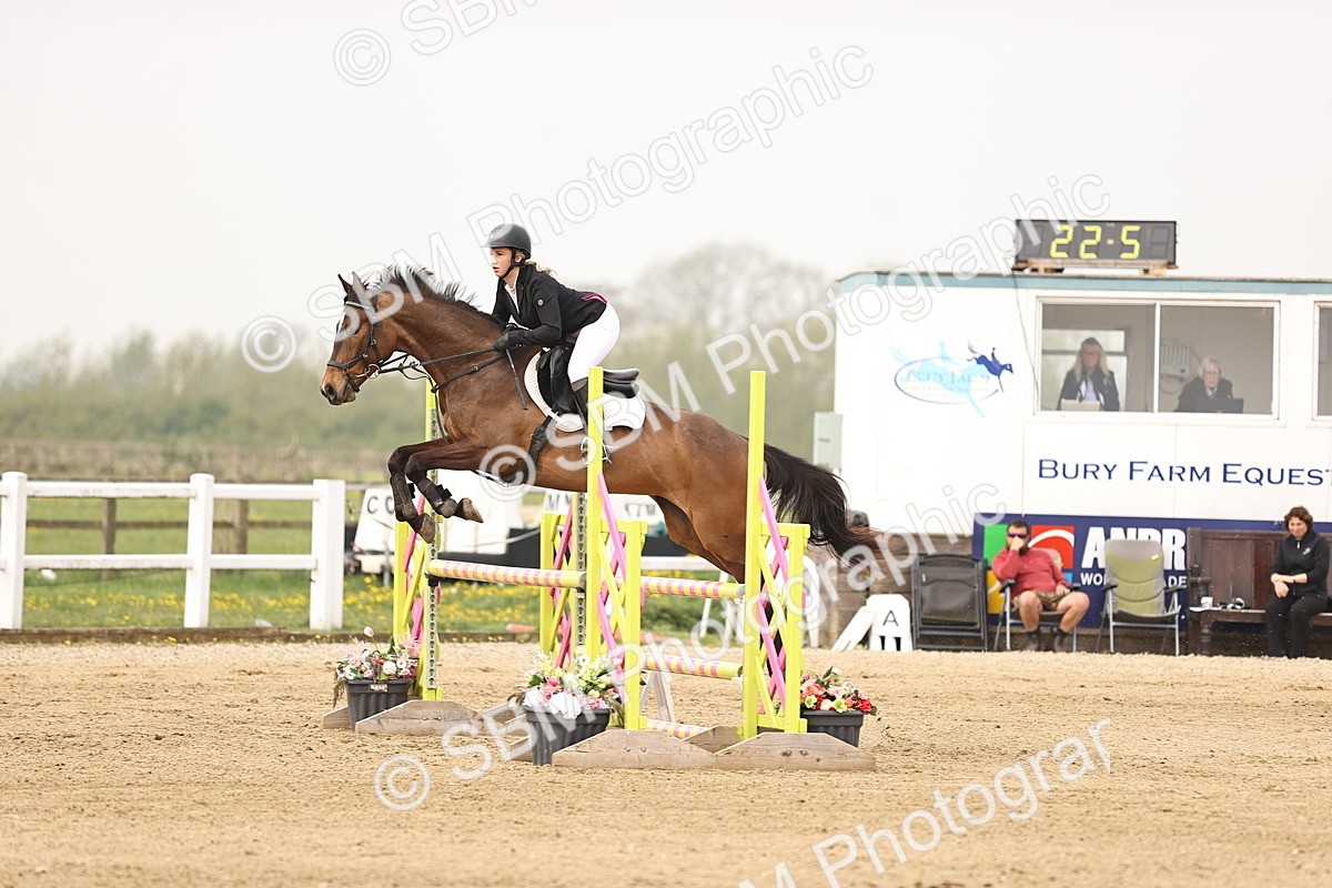  - Class 15 - Senior British novice - 90cm