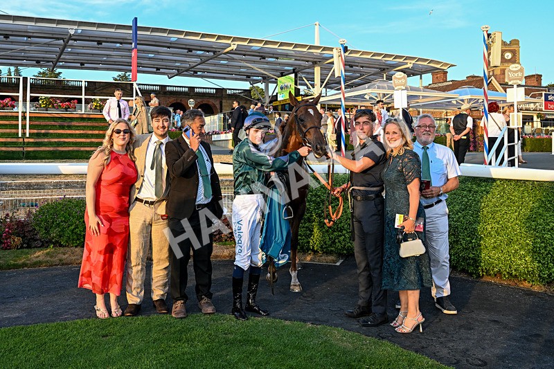 240726-Race 6-Explosive Finnish-0582 - Race 6 20.25pm Sky Bet Go-Racing-In-Yorkshire Summer Festival Handicap