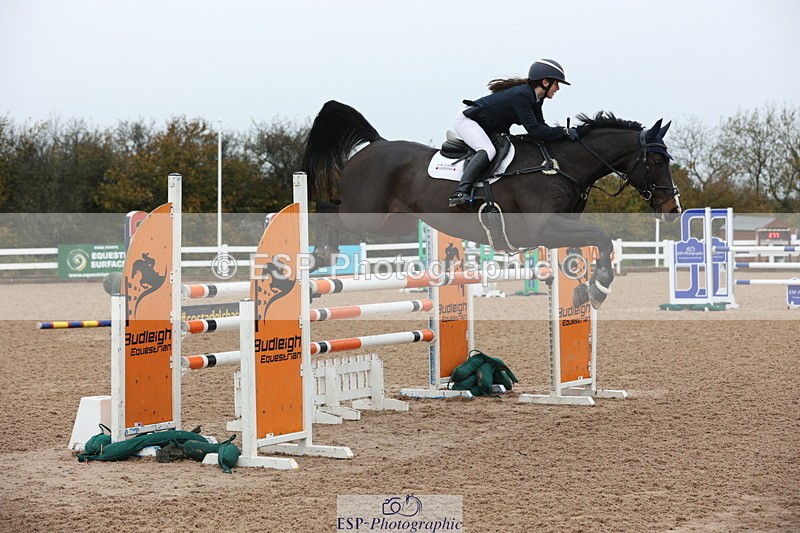 231112A-132311-04436 - Cls 20 Newcomers & 1.10m Open