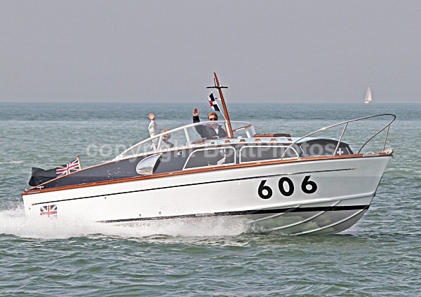 100424 PETITA IMG_3382jpg - Motorboats - Open