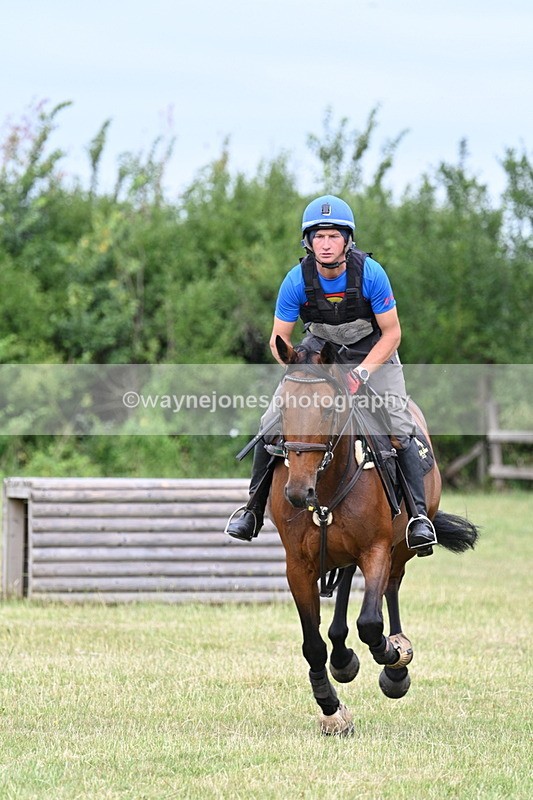 WJ7_4700 - 60cm XC Time 09:48 to 09:57