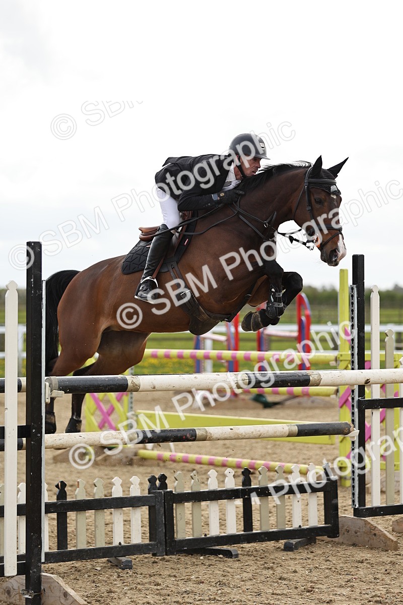 SBM_001559 - Class 5 -Senior Foxhunter - 1.20m