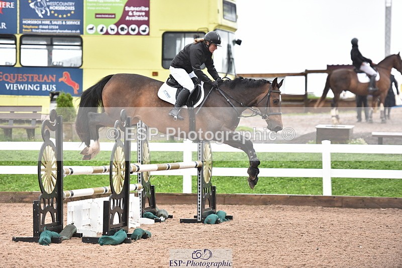 230805A-100848-00555 - Cls 5 Snr British Novice & 90cm Open