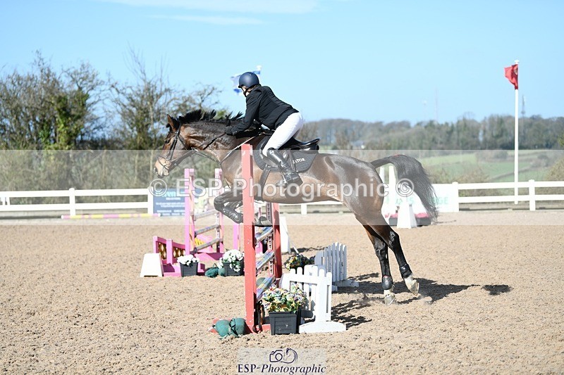 250330-102908-06131 - Cls 32 British Novice and 90cm