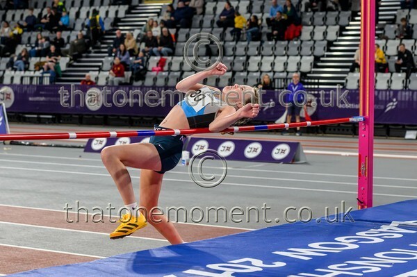 AgeInd25SUN-914484 - Field Female