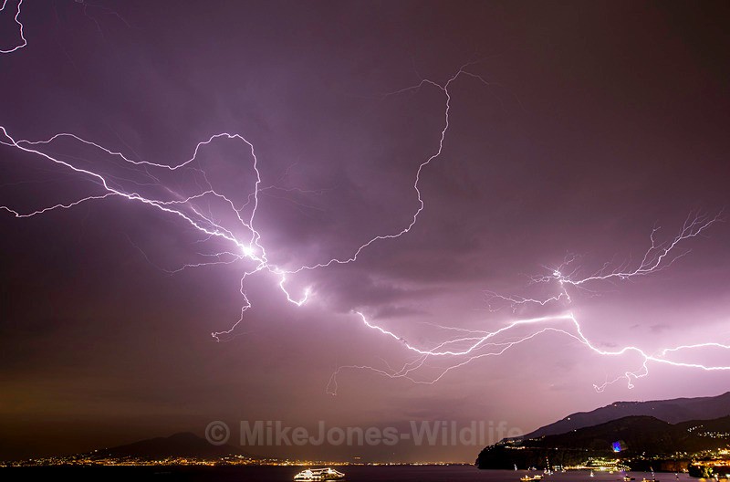 471A3336-Edit LIGHTNING ITALY - LIGHTENING IMAGES, BAY OF NAPLES, ITALY