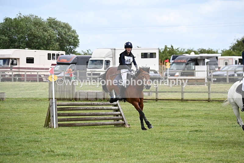 WJ6_3541 - Class 5 80cm Pairs