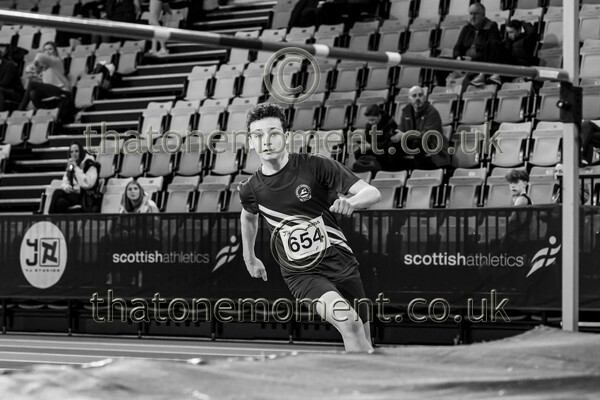 AgeInd25SAT-917437 - Field Male