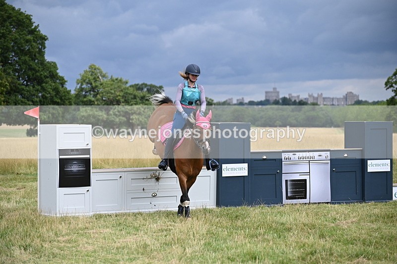 WJ6_2719 - Time at Jump 11:06 to 11:40