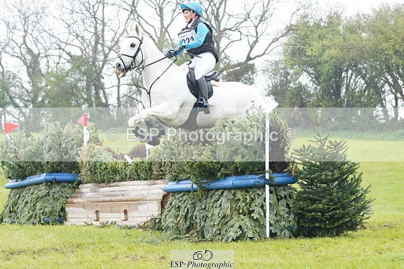 250418-143832-05277 - 221-Lauren.Greaves-EMERALD.LAD.II