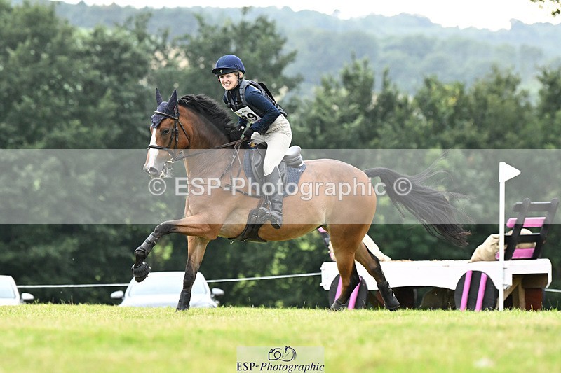 240825X-180716-38134 - 80cm XC 17.30 to End