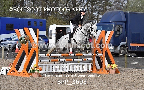 BPP_3693 - CLASS 3 FRI Senior British Novice/ 90cm Open