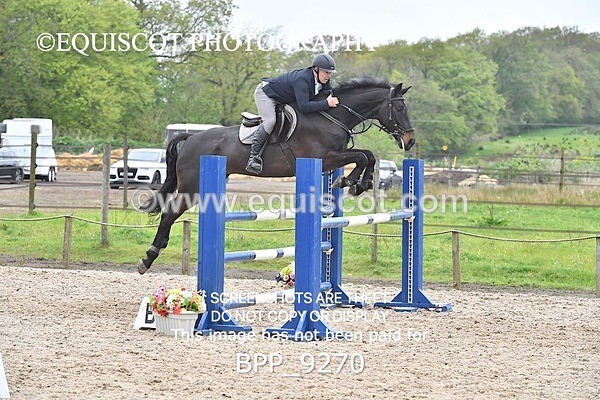 BPP_9270 - CLASS 30 SUN Senior Newcomers/ 1.10m Open