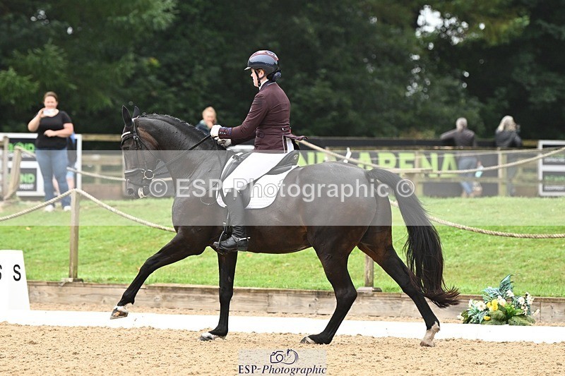 240811-100118-04933 - 148-Sophia.Marston-Solitaire.ll