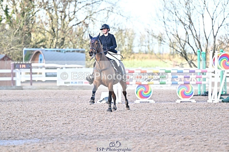 251203-131918-00673 - Cls 4 Newcomers and 1.10m Open