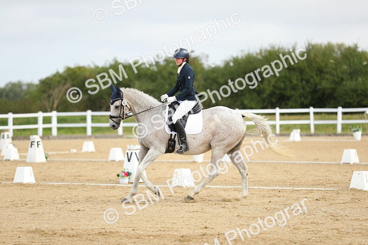 SBM_015088 - Class 13 - Novice 23 - 8,30-9.33