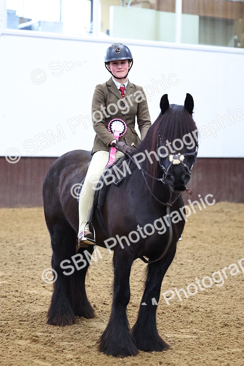 SBM_003214 - Class 35 - 60cm Training Stakes