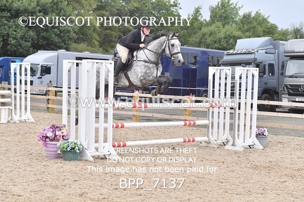 BPP_7137 - CLASS 4 Senior Newcomers/ 1.10m Open