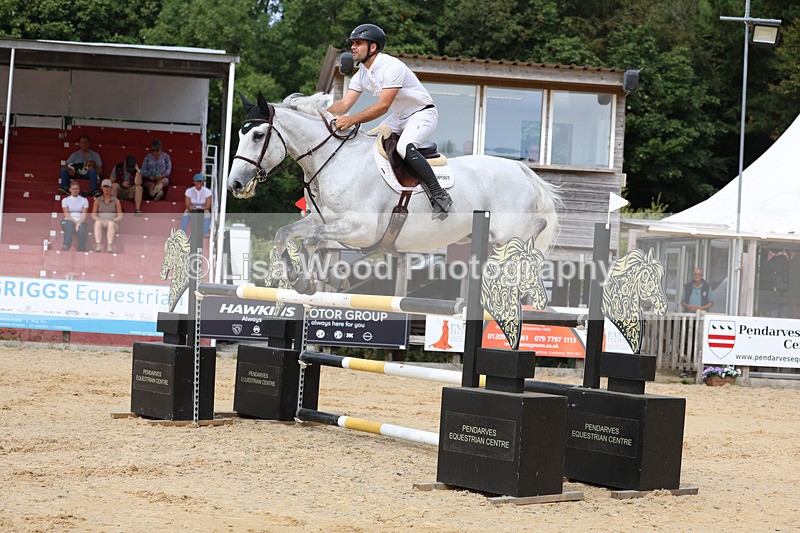3E7A4614 - Class 9: Senior 1.30m open
