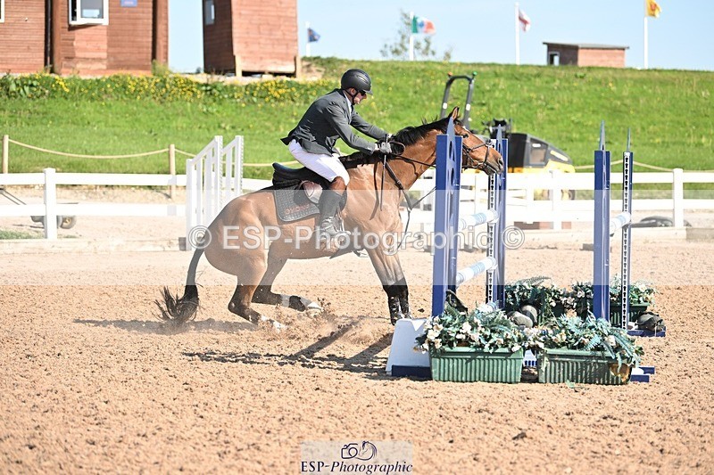 250510-164922-12223 - Cls 25 Snr Newcomers