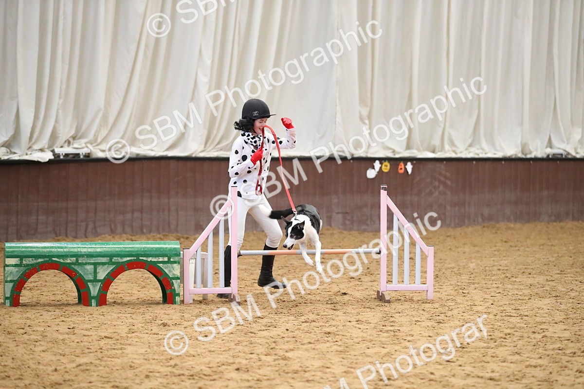 SBM_001072 - Class 3 - Horse & Hound