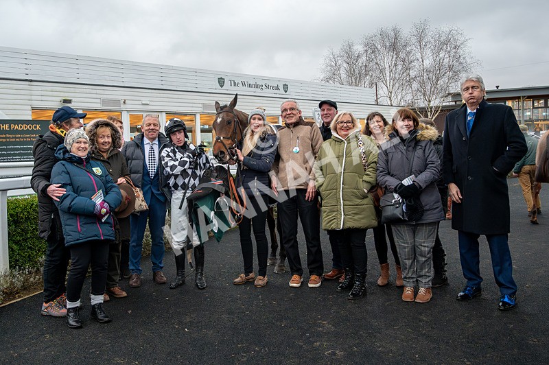 110124-Race 7-Freddy Robinson-5411 - Race 7