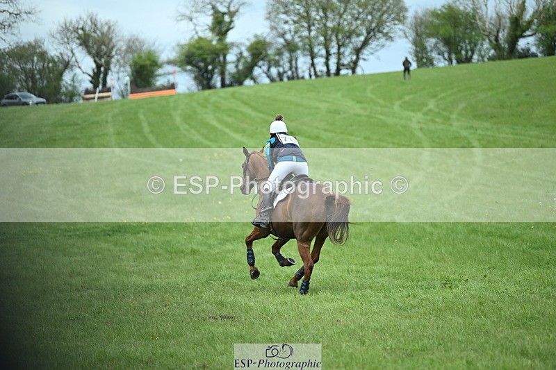 250419-143835-12008 - 713-Helen.Banbury-RED.OCTOBER