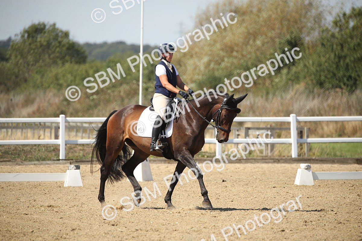 SBM_005720 - Class 11 - Novice 5 - 13.19-14.22