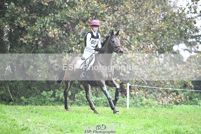 231021-110848-15181 - 658-DANCING.PADDE-Fenella.Redvers-SC+XC