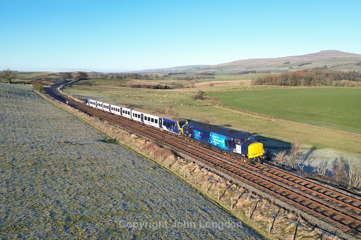 JL - 1.12.23 37611 & 331006 5Q17 Allerton - Skipton CS, Clapham - Little North Western (west to east)
