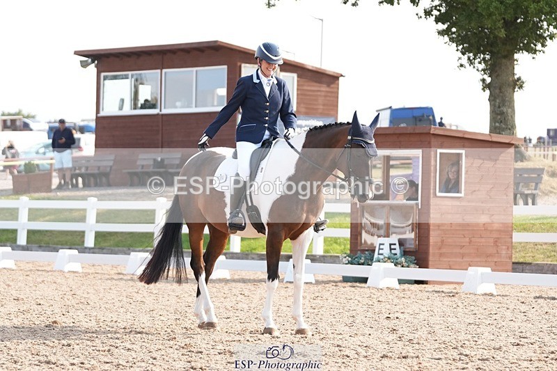 250817-092510-07145 - 089-Sophie.SavageTwo.Tone.Ted